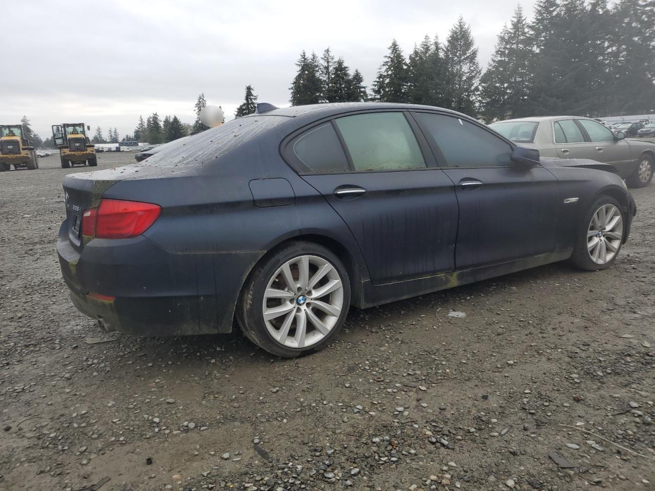2011 BMW 535 I - Image 3
