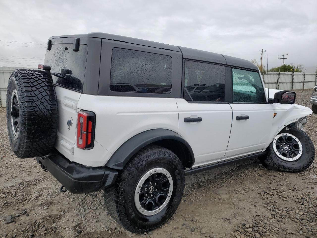 2023 Ford Bronco Base - Фото 3
