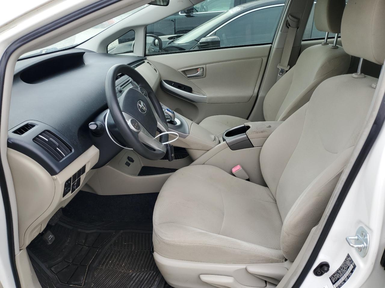 2013 Toyota Prius - Фото 7