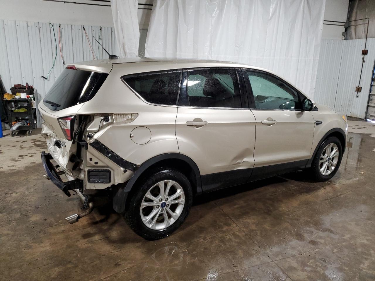 2017 Ford Escape Se - Фото 3