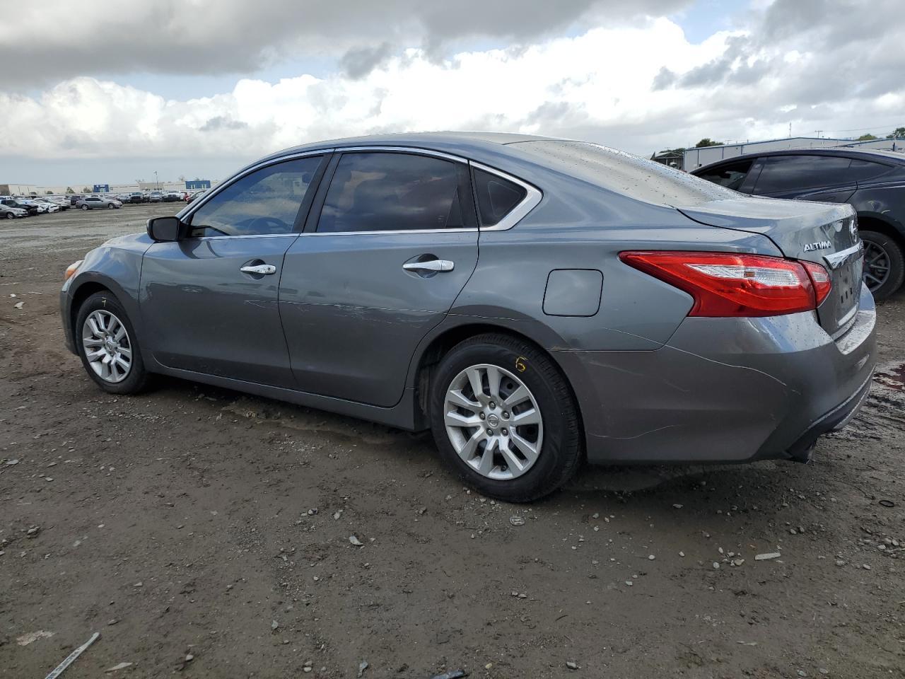 2016 Nissan Altima 2.5 - Image 2