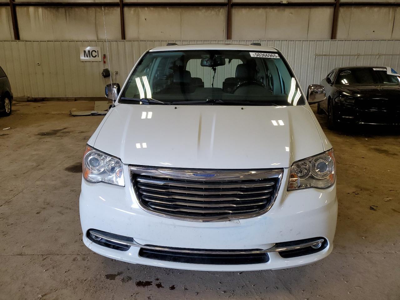 2016 Chrysler Town & Country Limited Platinum - Фото 5