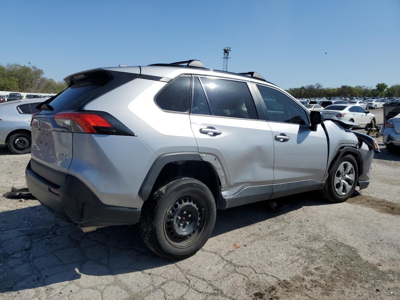 2021 Toyota Rav4 Le - Image 3