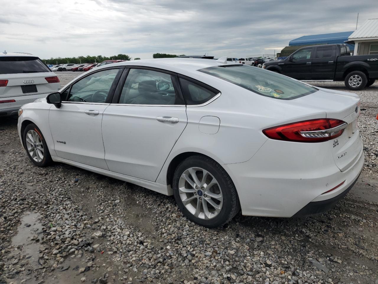 2019 Ford Fusion Se - Image 2