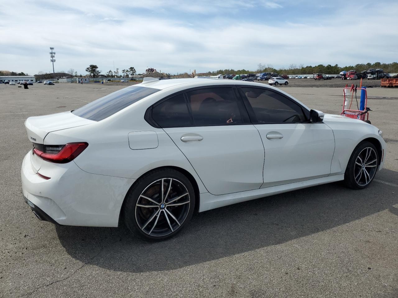 2019 BMW 330Xi - Image 3