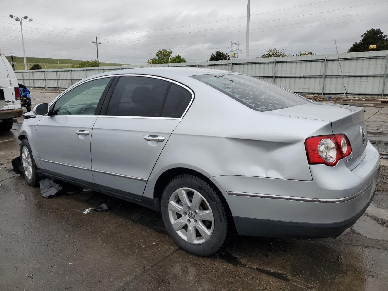 2007 Volkswagen Passat 2.0T - Фото 2