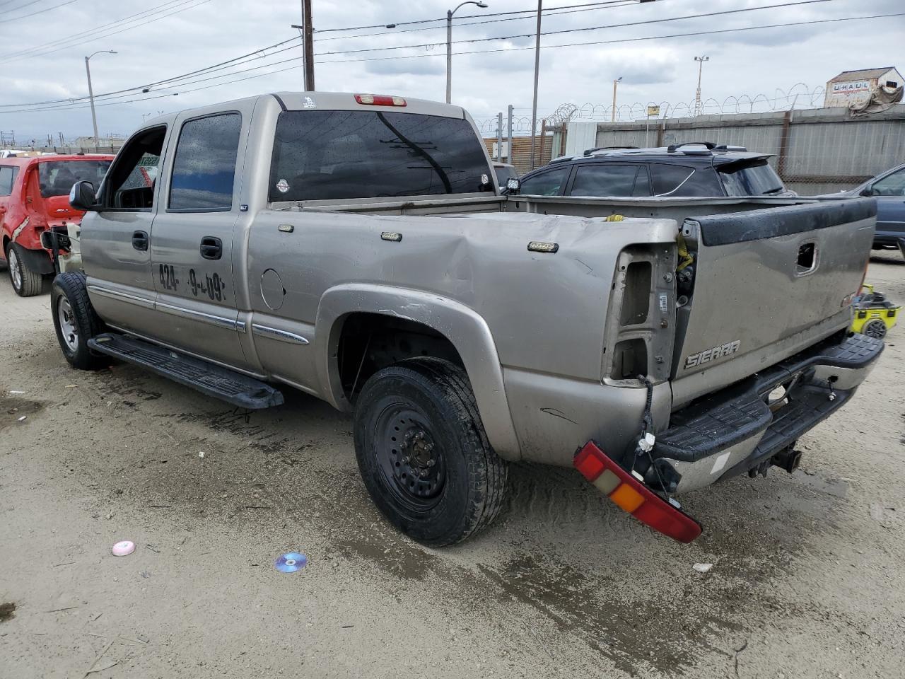2002 GMC Sierra C1500 Heavy Duty - Image 2