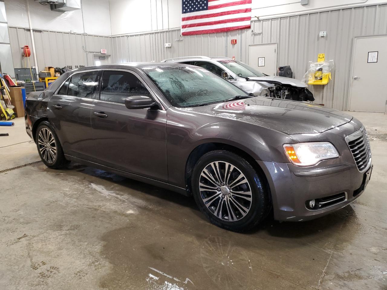 2013 Chrysler 300 S - Фото 4