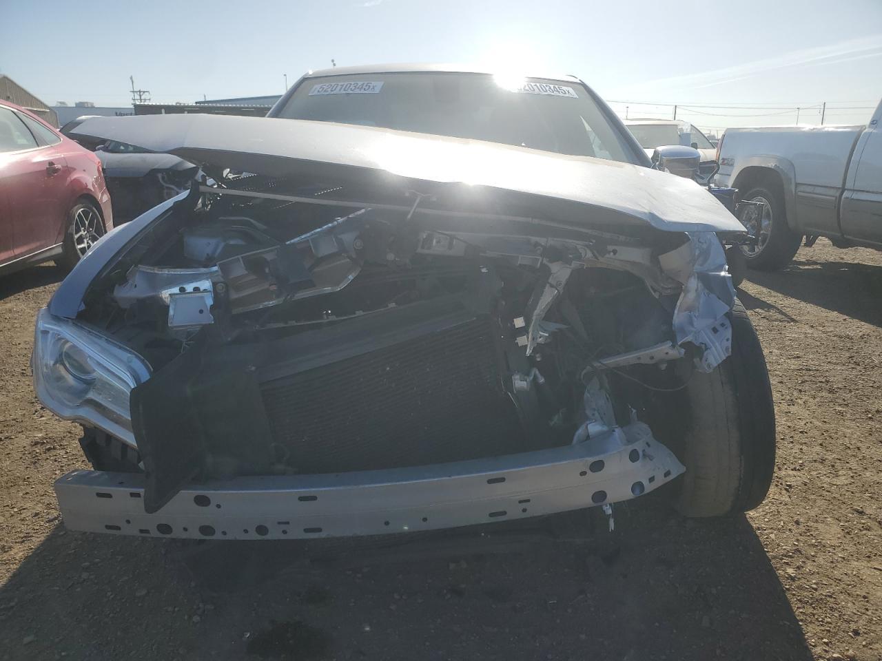 2016 Chrysler 300C - Фото 5