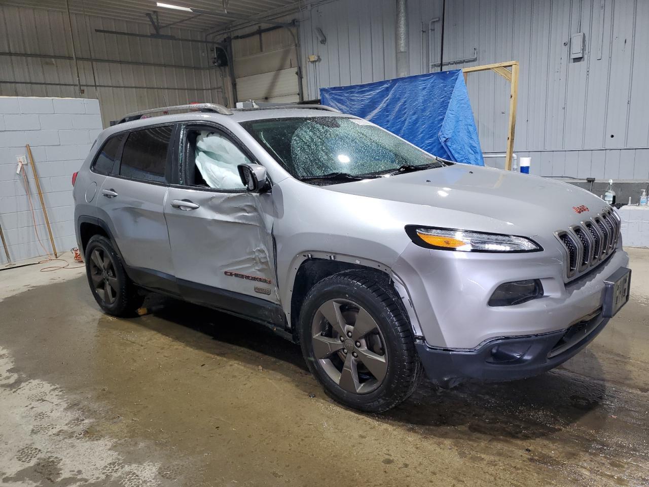 2016 Jeep Cherokee Latitude - Фото 4