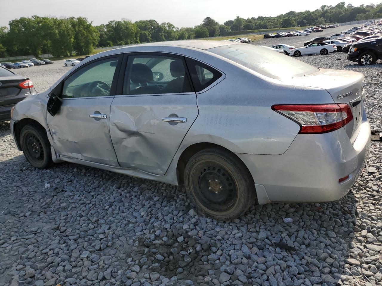 2015 Nissan Sentra S - Фото 2