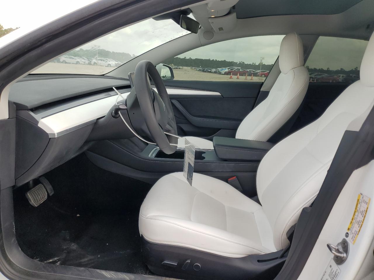 2022 Tesla Model 3 - Image 7