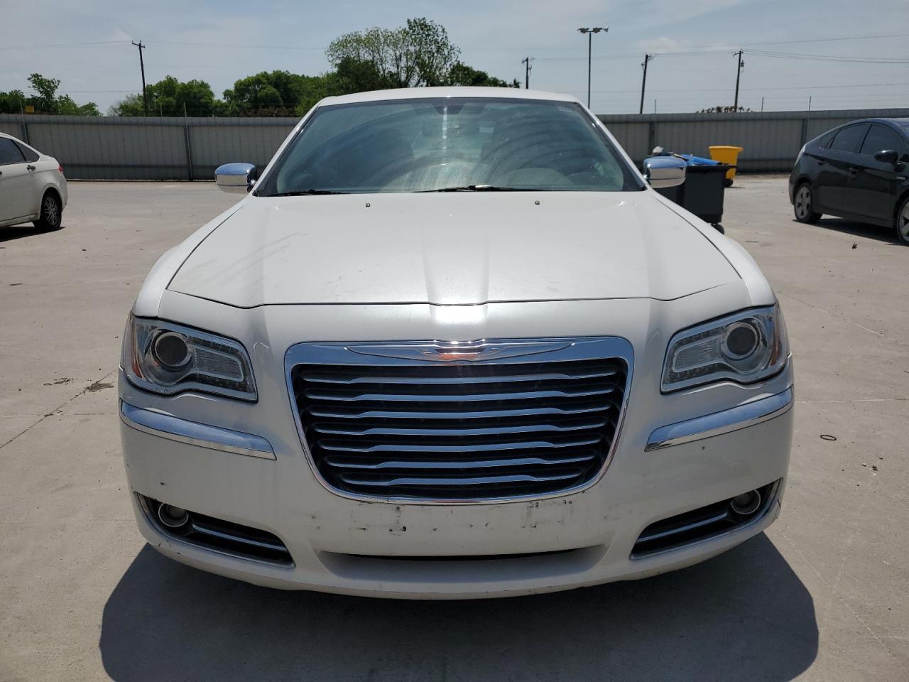 2013 Chrysler 300C - Фото 5