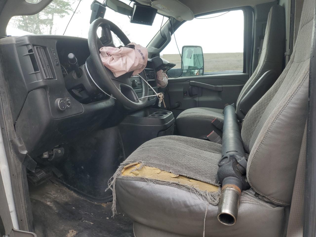 2018 Chev Express G4500 - Фото 7