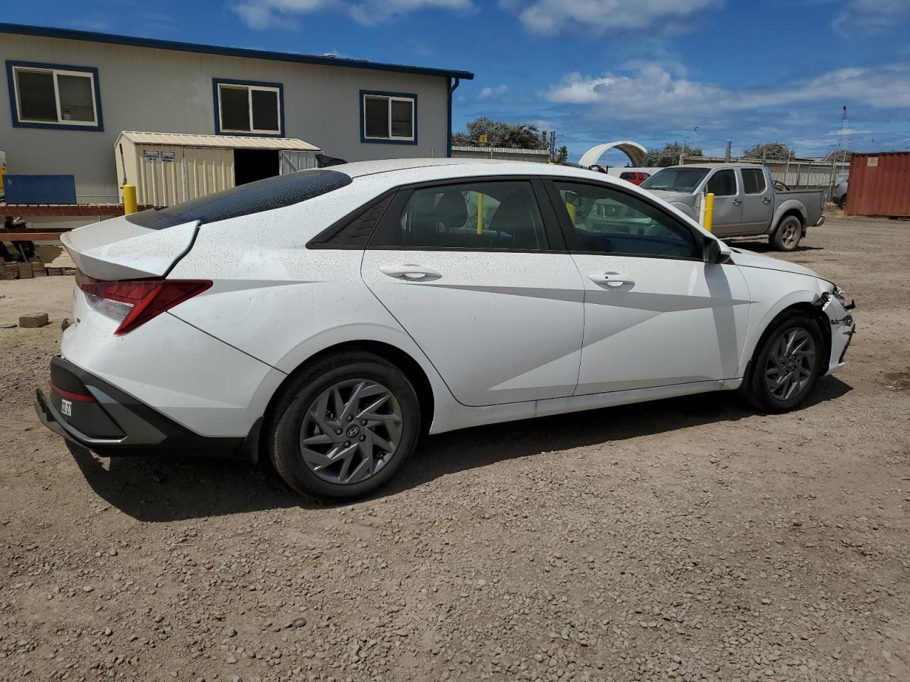 2025 Hyundai Elantra Blue - Image 3