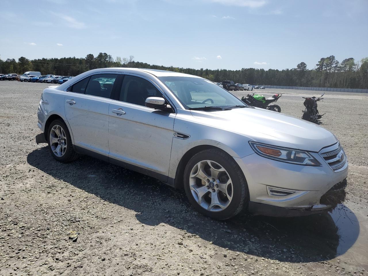 2011 Ford Taurus - Фото 4