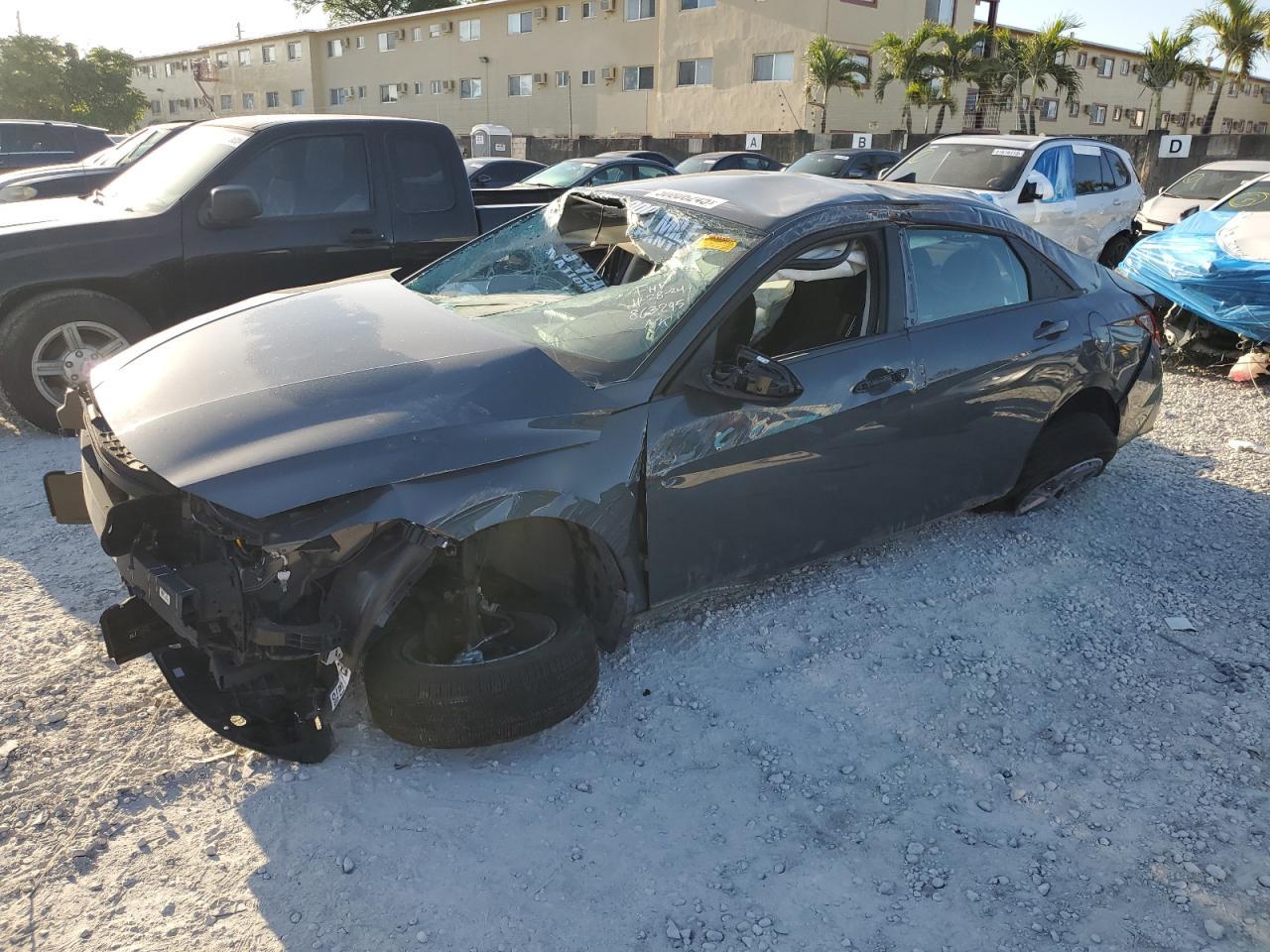 2025 Hyundai Elantra Se