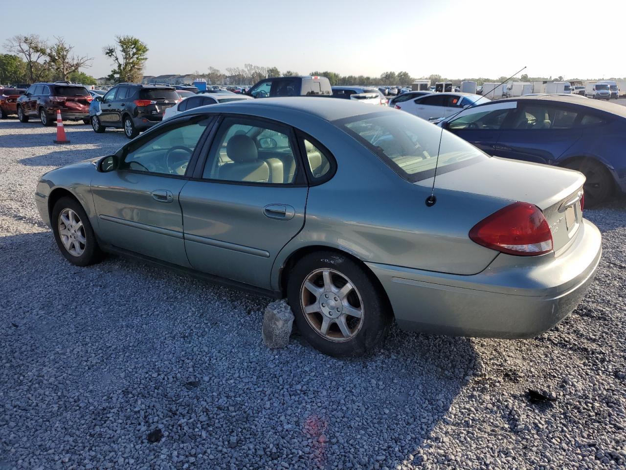 2006 Ford Taurus Sel - Image 2