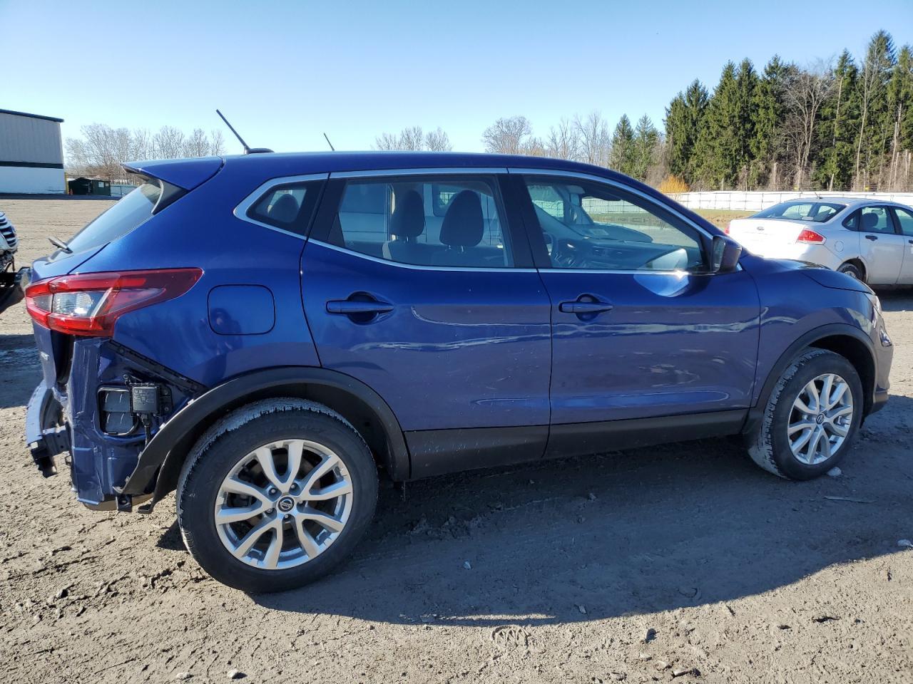 2021 Nissan Rogue Sport S - Фото 3