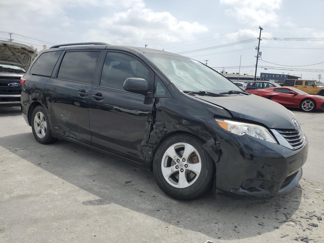 2015 Toyota Sienna Le - Фото 4