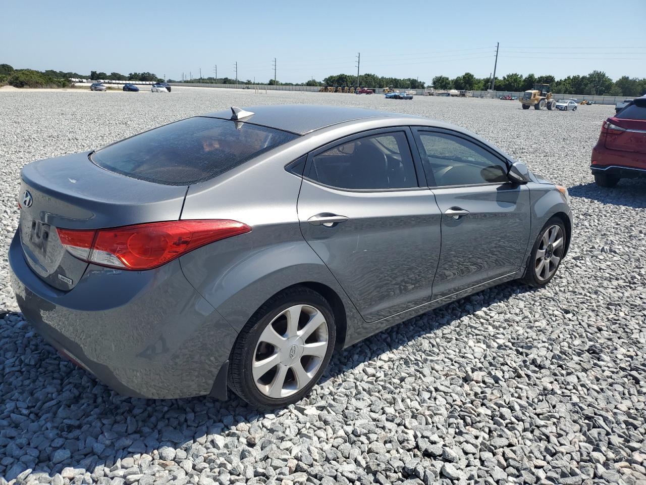 2013 Hyundai Elantra Gls - Image 3