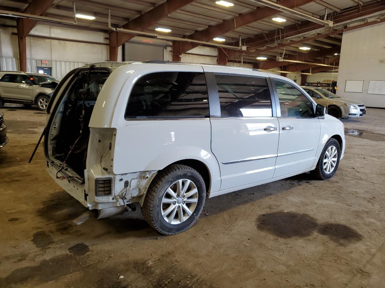 2016 Chrysler Town & Country Limited Platinum - Фото 3