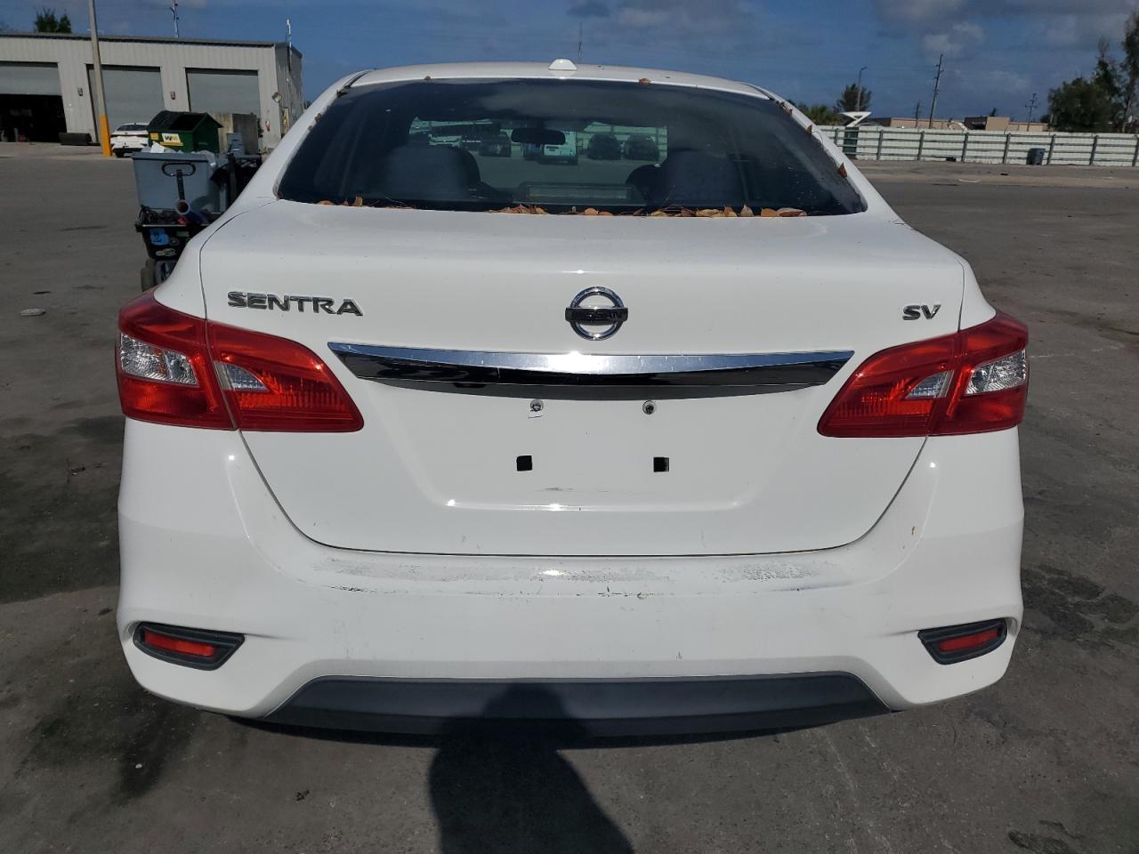 2016 Nissan Sentra S - Фото 6