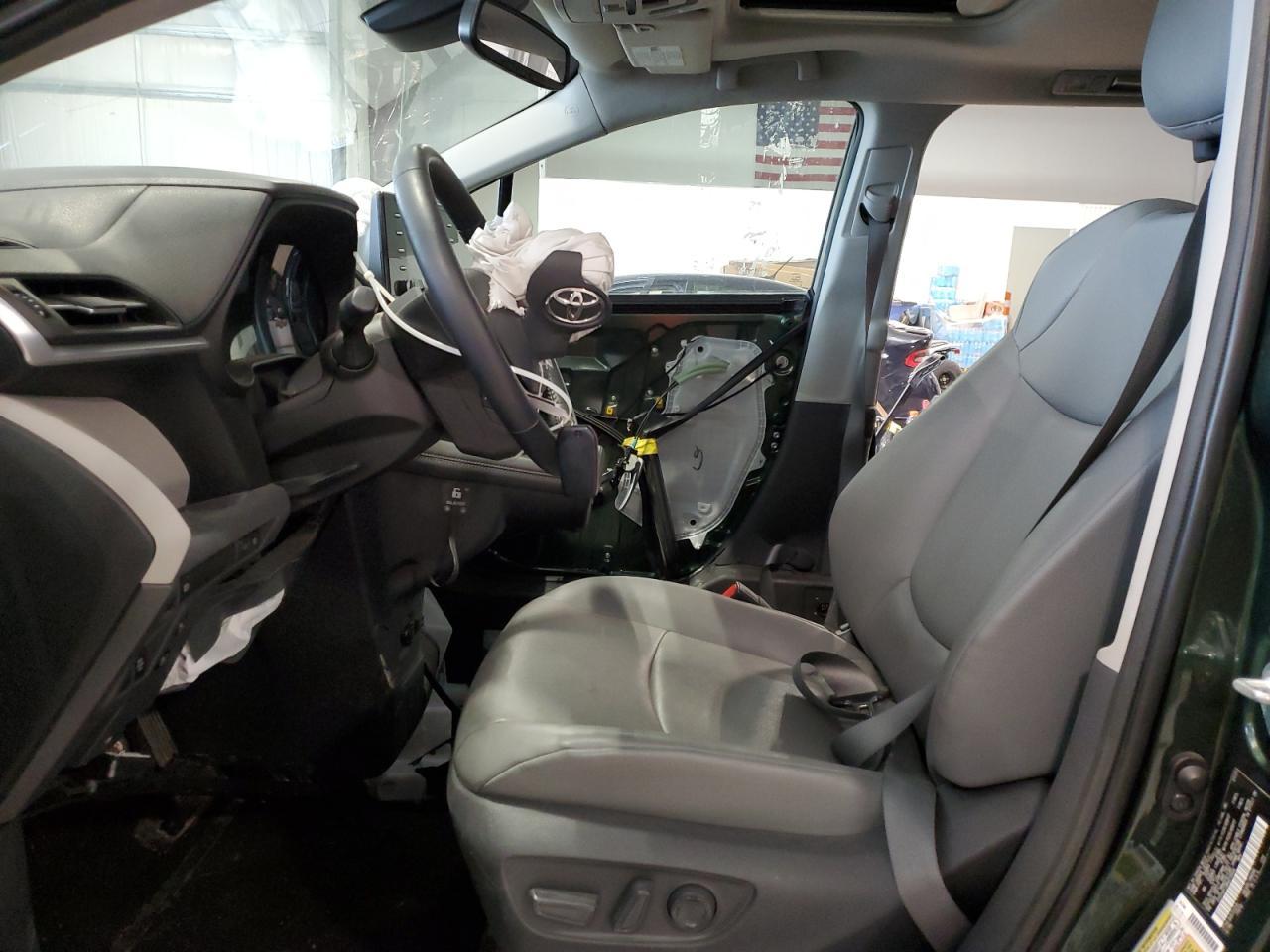 2021 Toyota Sienna Xle - Фото 7