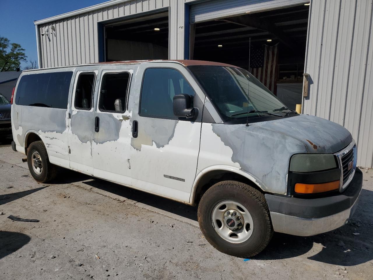2003 GMC Savana G3500 - Image 4