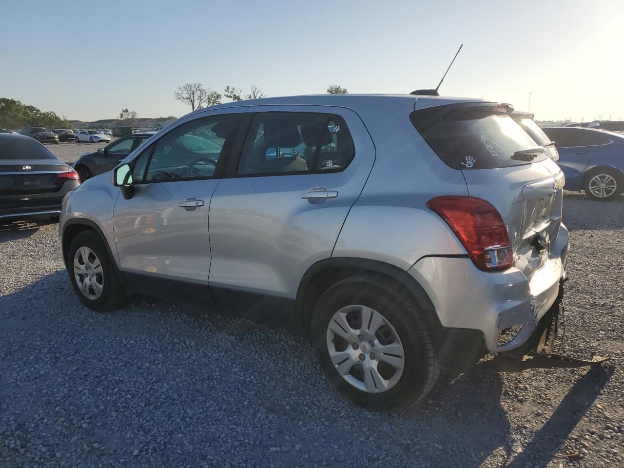 2017 Chevrolet Trax Ls - Фото 2