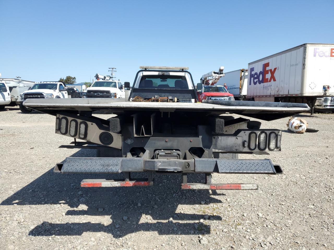 2019 Ram 5500 - Image 6