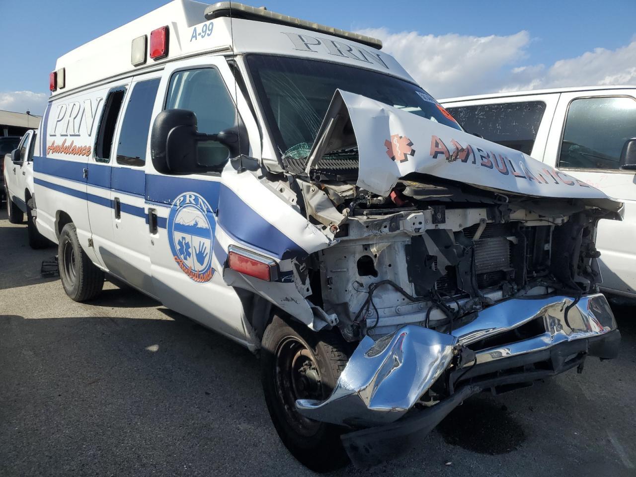 2014 Ford Econoline E350 Super Duty Van - Image 4