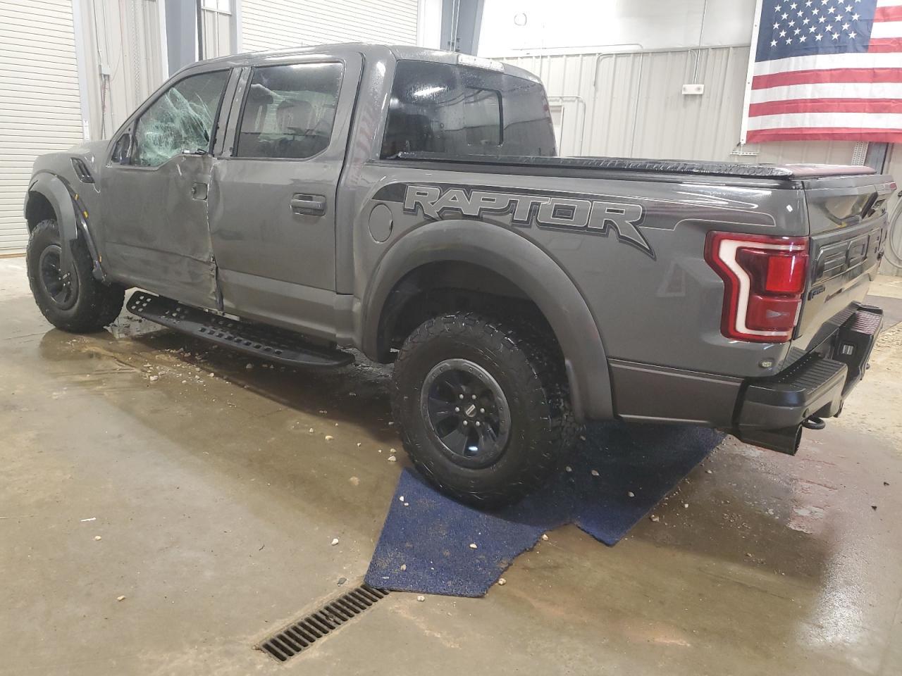 2018 Ford F150 Raptor - Фото 2