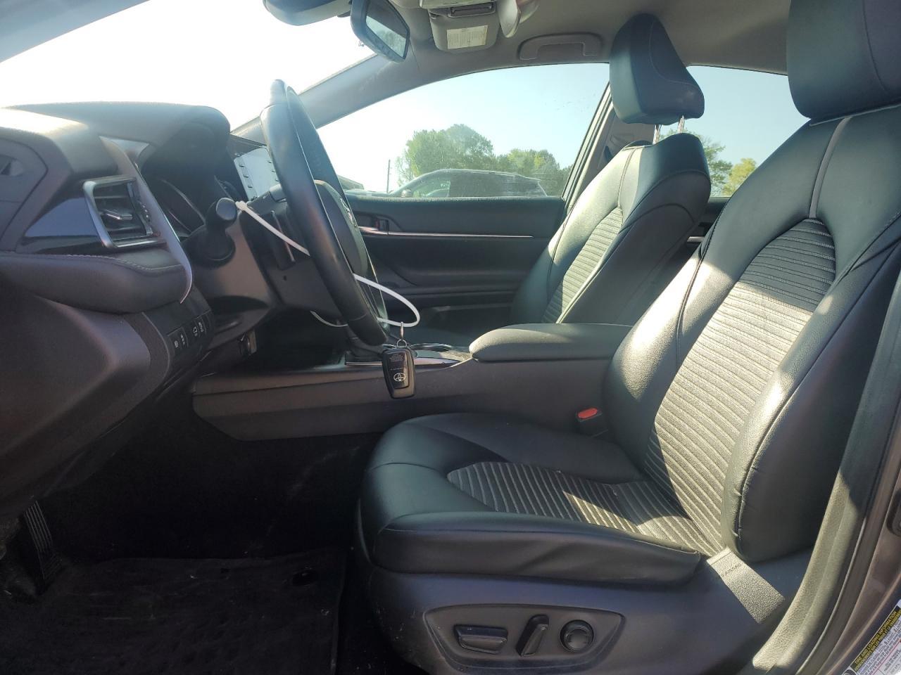 2021 Toyota Camry Se - Фото 7