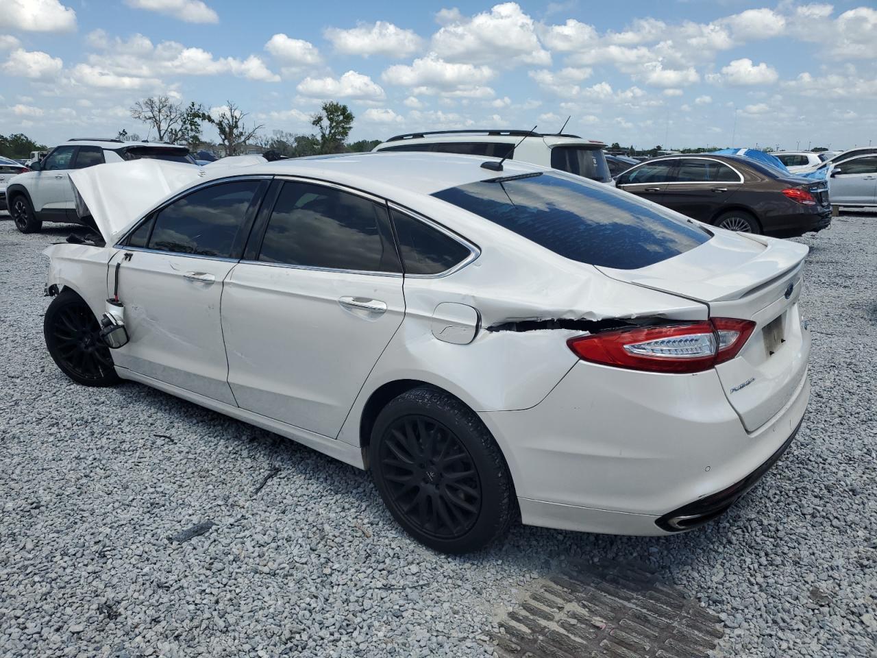 2016 Ford Fusion Titanium - Фото 2