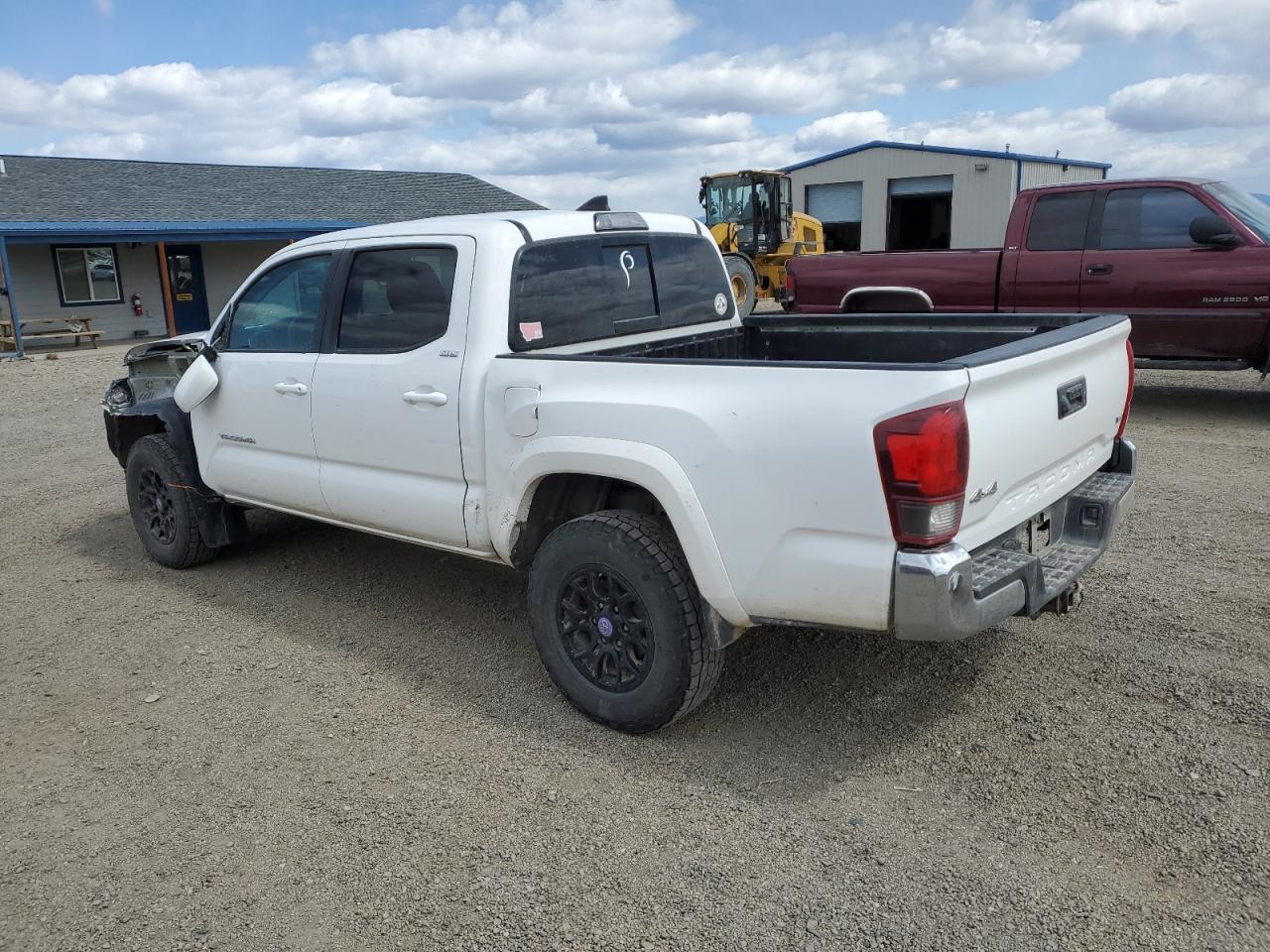 2019 Toyota Tacoma Double Cab - Фото 2