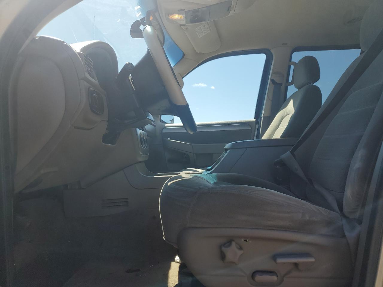 2003 Ford Explorer Xlt - Image 7