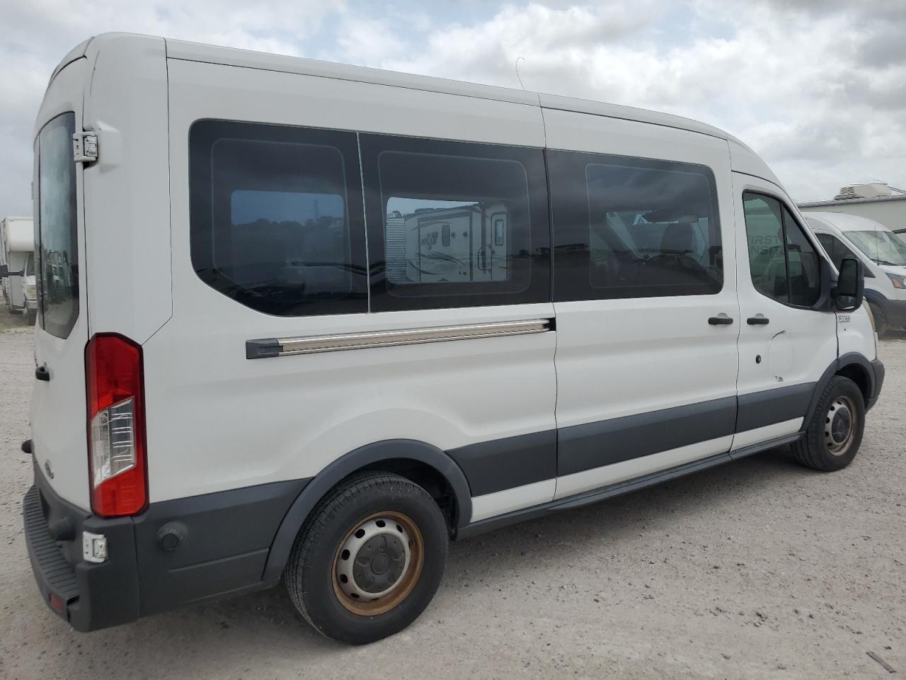 2015 Ford Transit T-350 - Image 3
