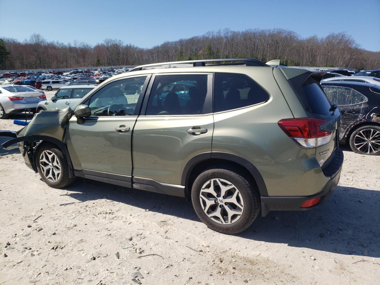 2019 Subaru Forester Premium - Фото 2