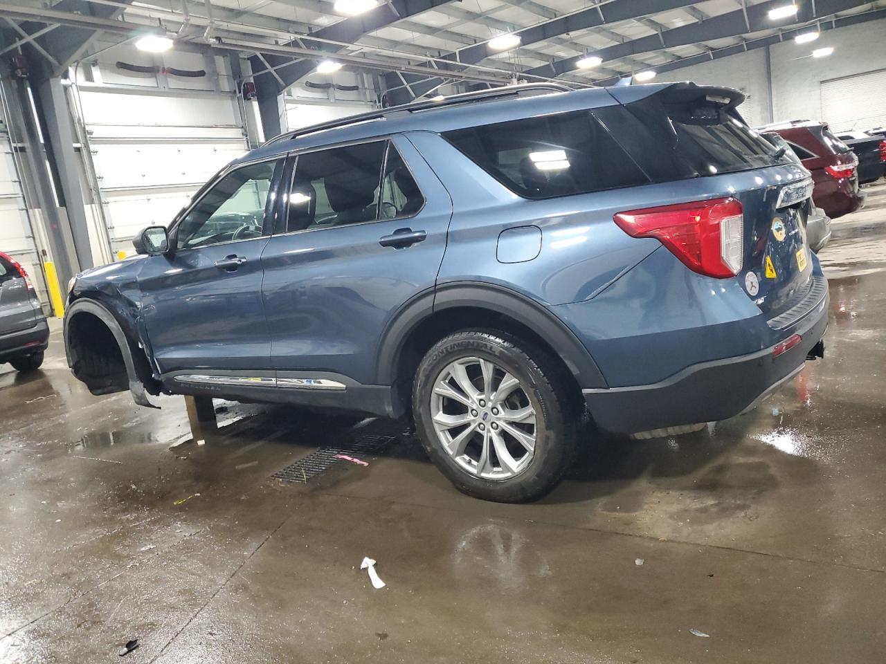 2020 Ford Explorer Xlt - Фото 2