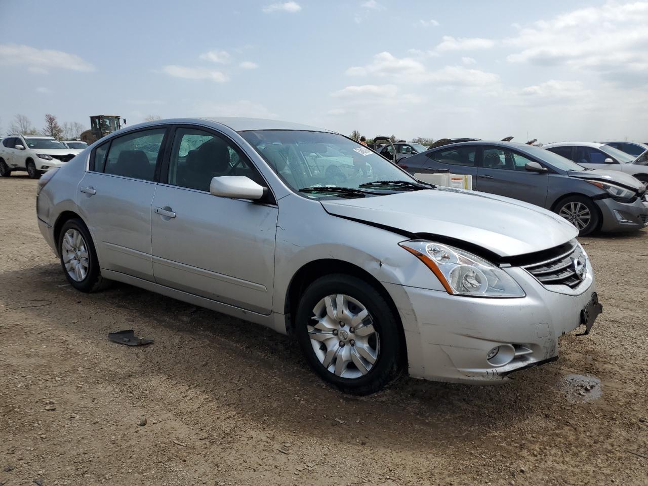 2012 Niss Altima - Фото 4