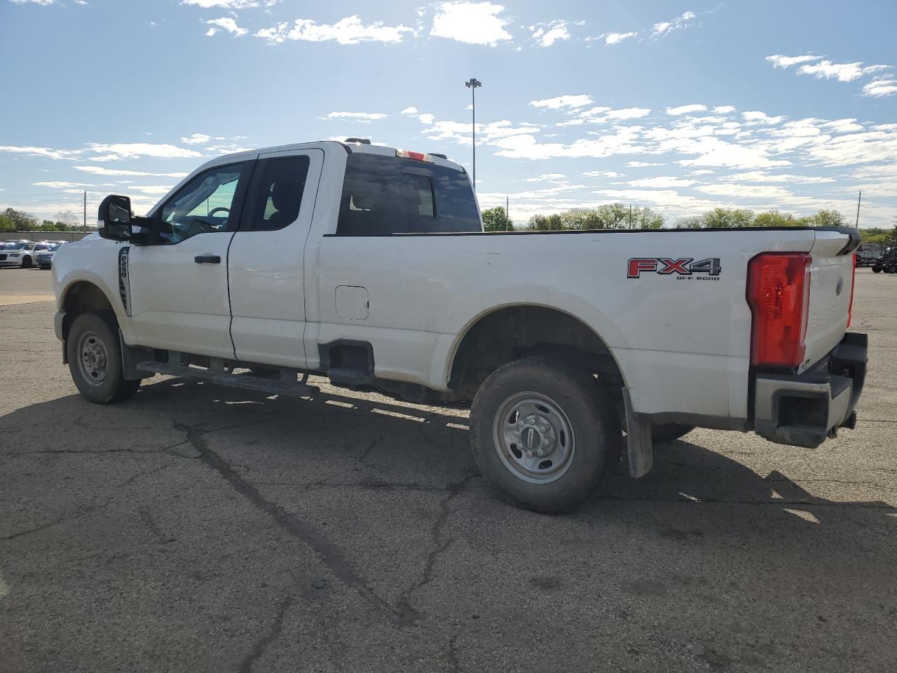 2024 Ford F250 Super Duty - Image 2