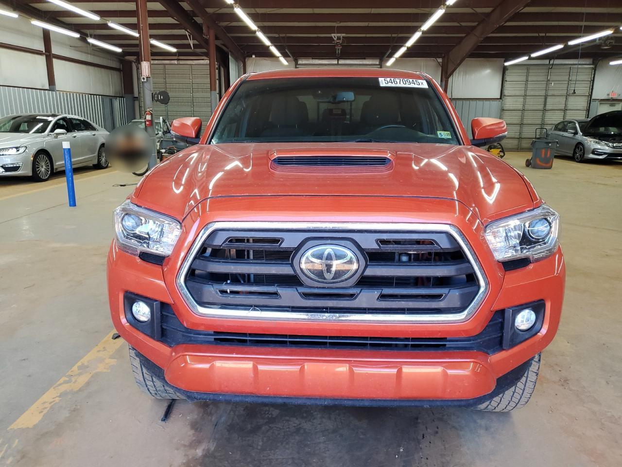 2018 Toyota Tacoma Double Cab - Фото 5