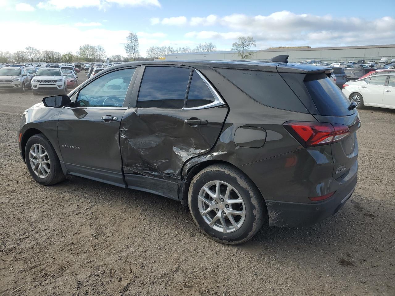 2023 Chevrolet Equinox Lt - Image 2