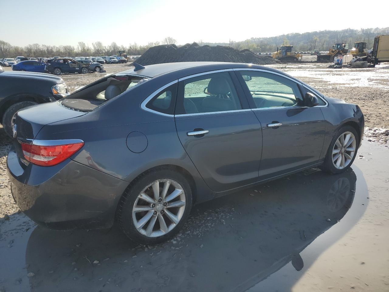 2012 Buick Verano - Image 5