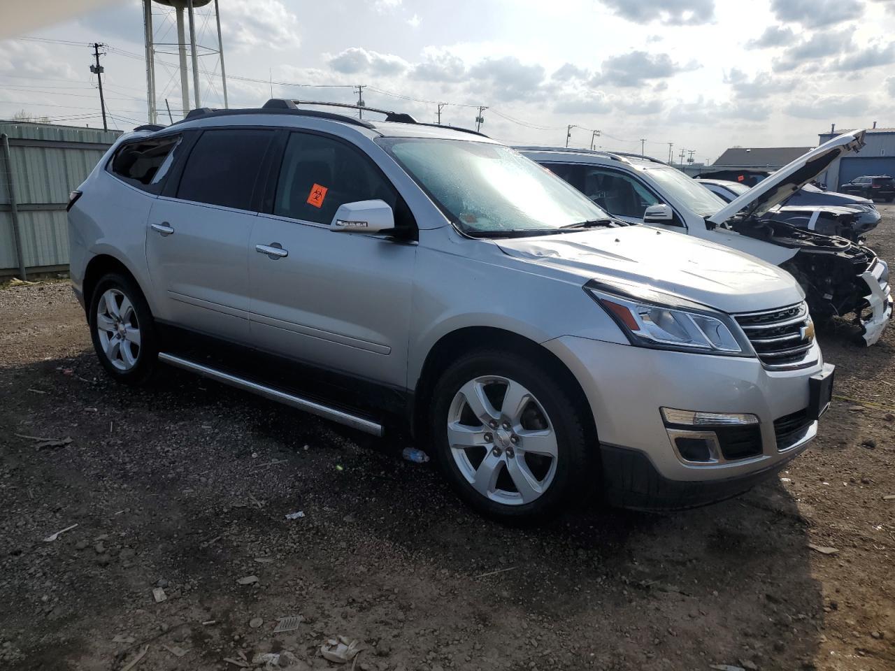 2017 Chevrolet Traverse Lt - Image 4