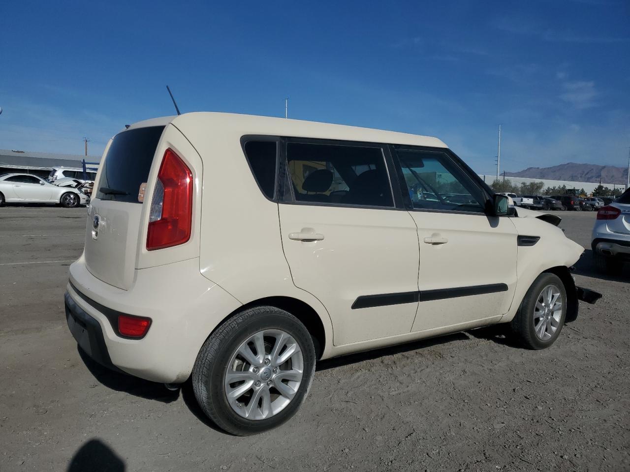 2013 Kia Soul + - Image 3