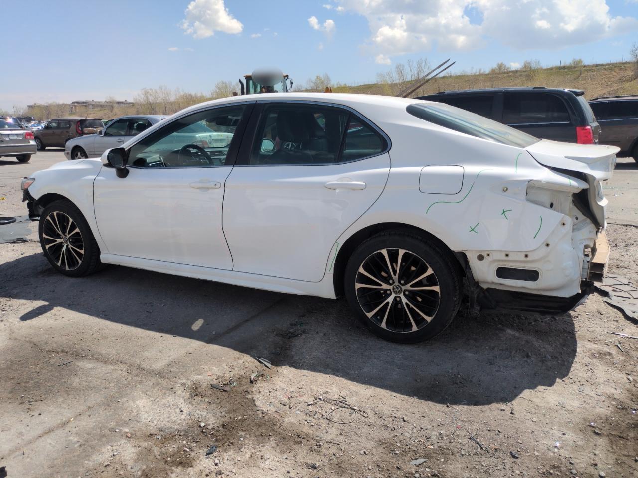 2018 Toyota Camry L - Фото 2