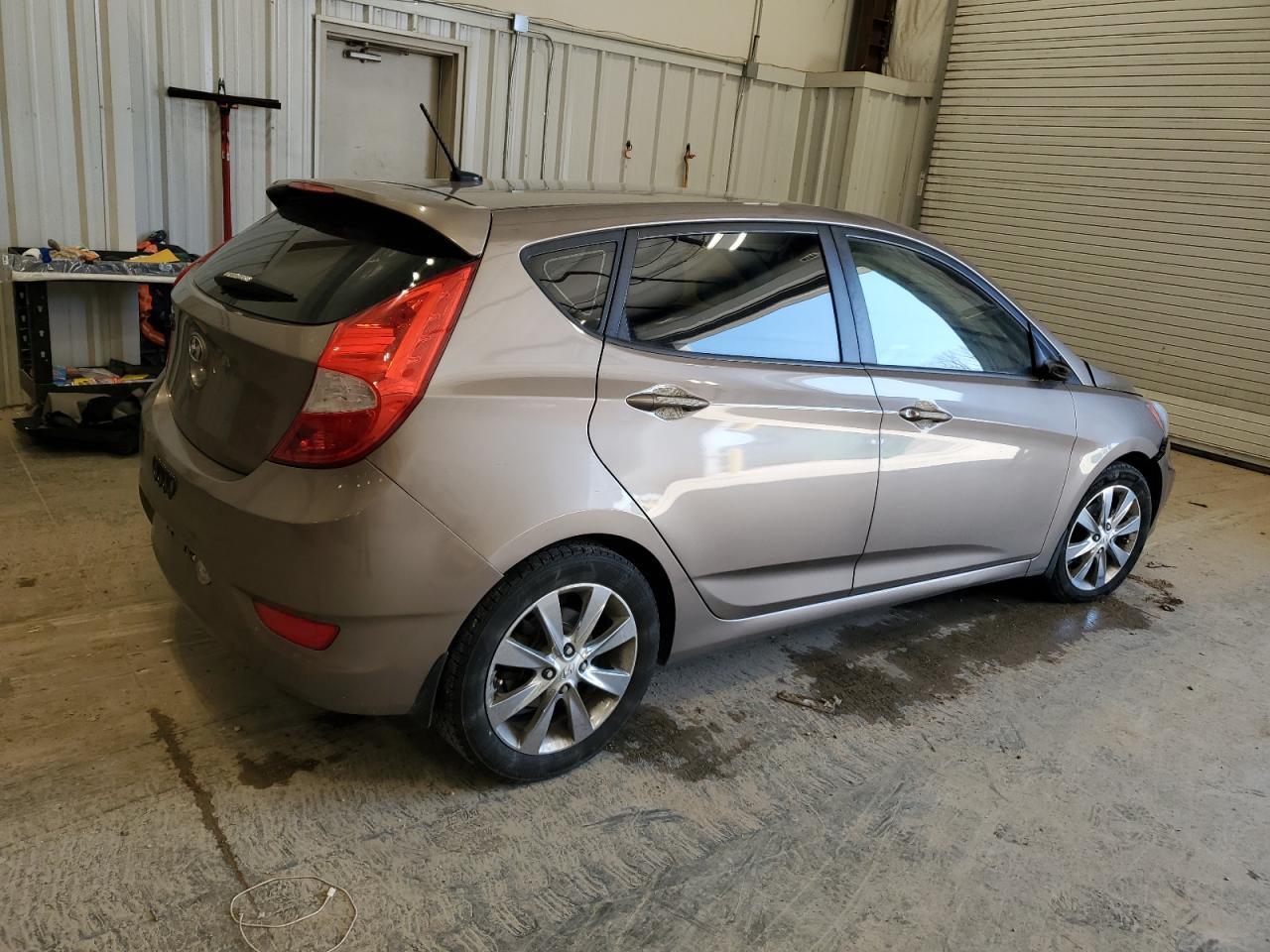 2012 Hyundai Accent Gls - Image 3