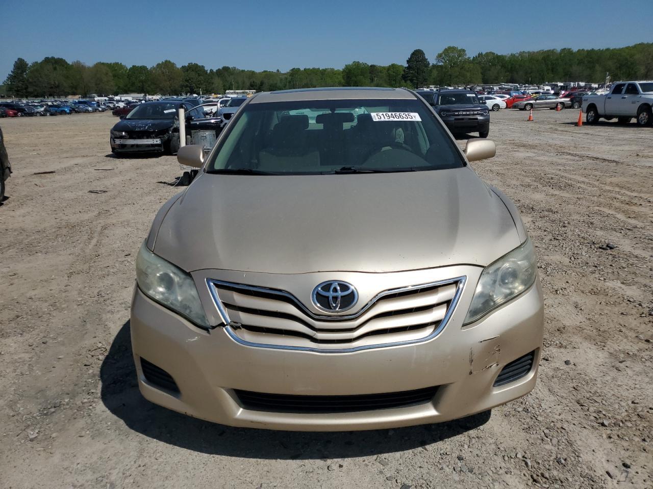 2010 Toyota Camry Base - Фото 5